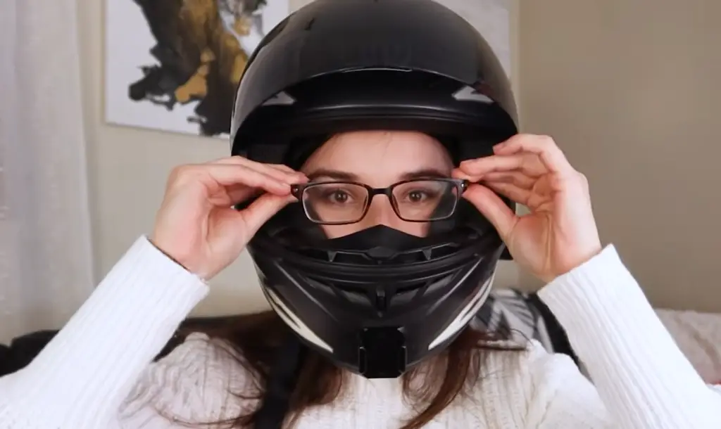Do they make prescription visors for motorcycle helmets?