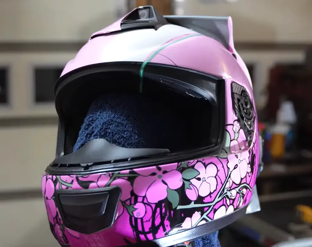 Can I paint my motorcycle helmet?