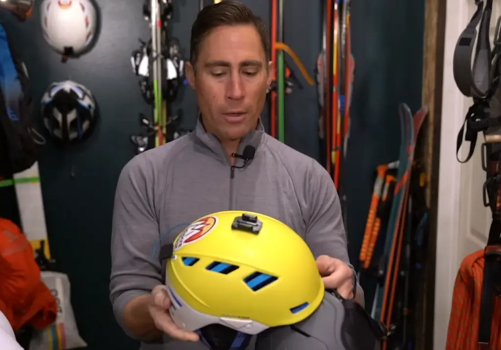 Similarities and Differences Between Skiing Helmets and Bike Helmets