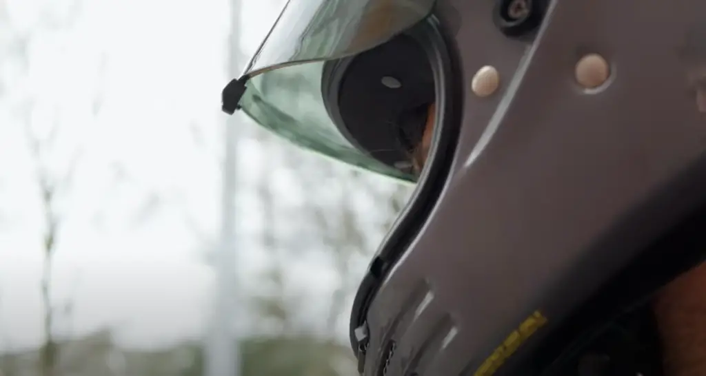 Do Motorcycle Helmets Save Lives?