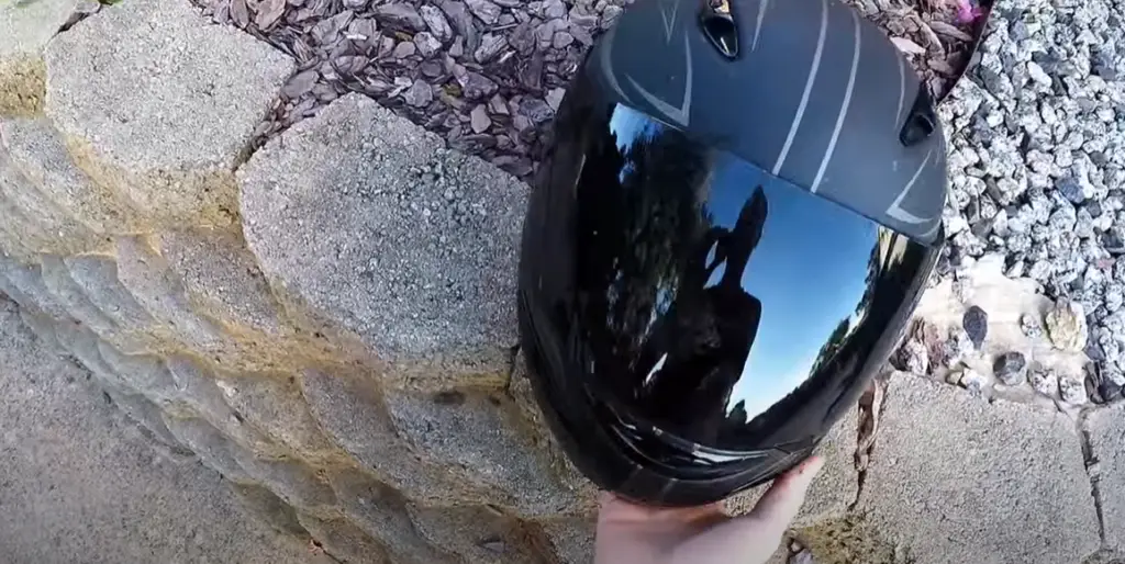 How to maintain motorbike helmets?